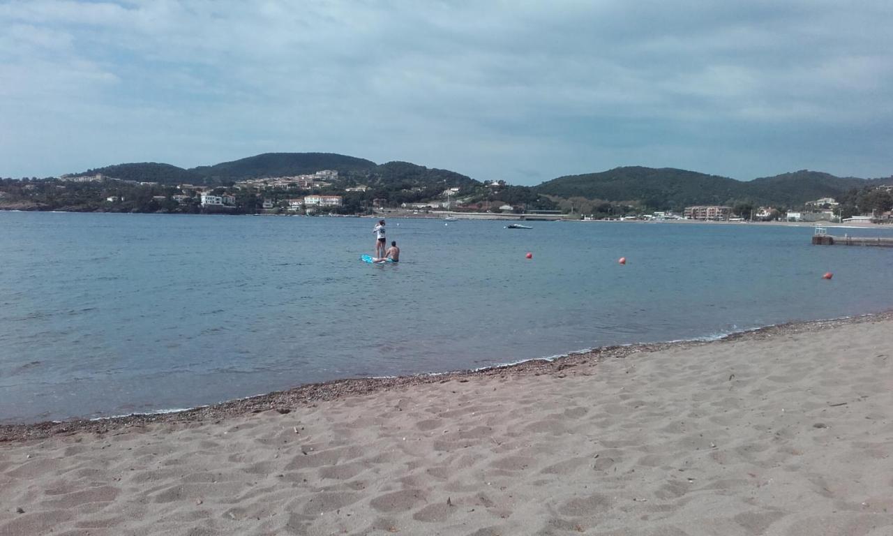 Appartement Vue Mer Piscines Parking Les Coraux Agay Plage Saint-Raphaël Dış mekan fotoğraf