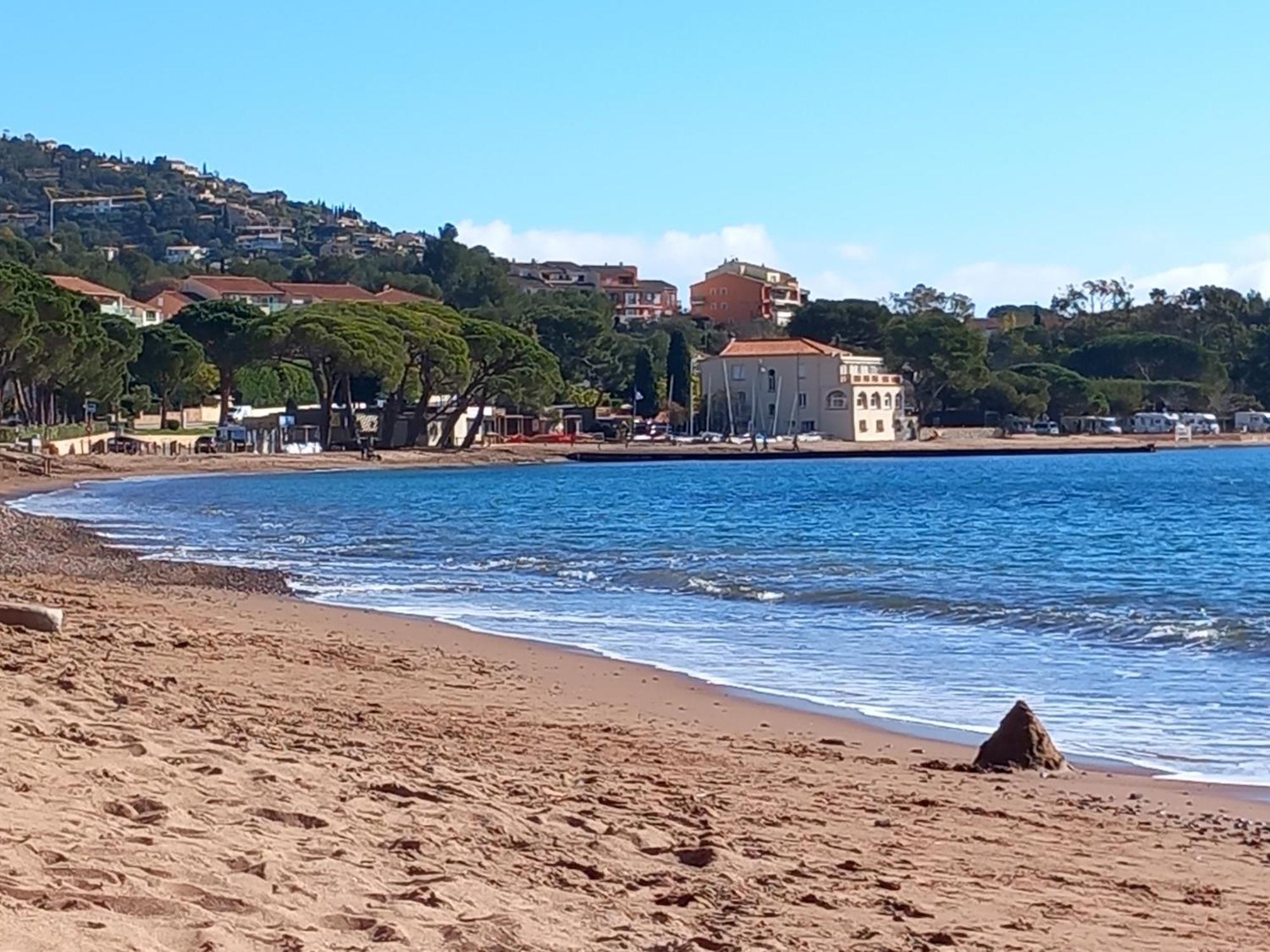 Appartement Vue Mer Piscines Parking Les Coraux Agay Plage Saint-Raphaël Dış mekan fotoğraf